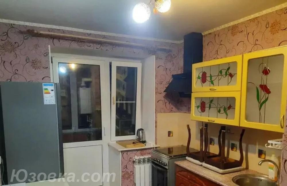 2-комн. квартира, 50м², с мебелью, 4/9 эт., ДОНЕЦК