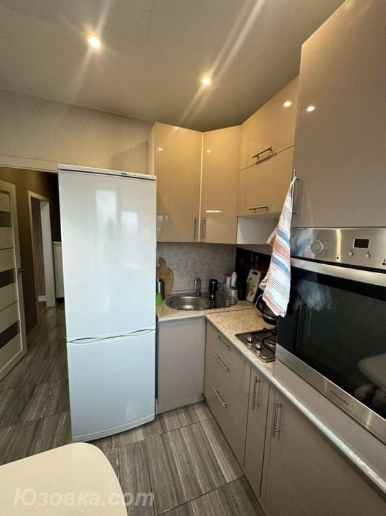 2-комн. квартира, 52м², с мебелью, 4/9 эт., ДОНЕЦК