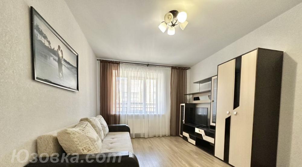 2-комн. квартира, 54м², с мебелью, 2/5 эт., ДОНЕЦК
