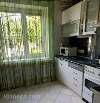 3-комн. квартира, 73 м², вторичка, 1/9 эт., ДОНЕЦК