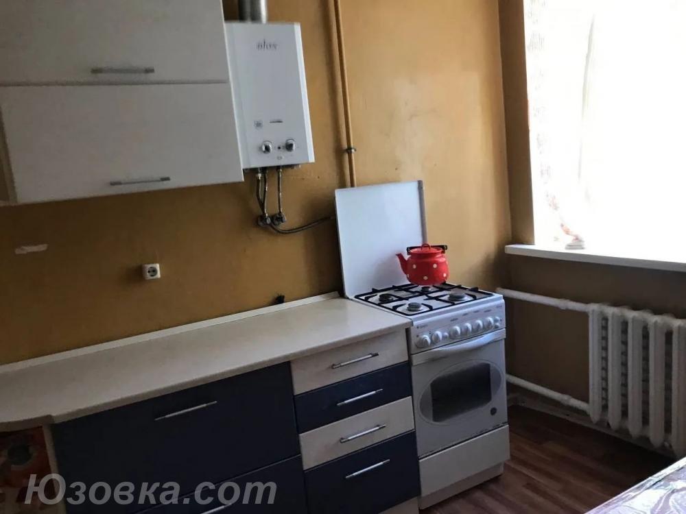 3-комн. квартира, 60м², мебель частично, 1/1 эт.