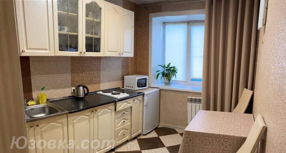 1-комн. квартира, 35м², с мебелью, 4/9 эт., ДОНЕЦК