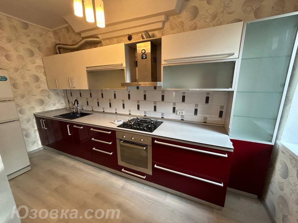 3-комн. квартира, 70 м², вторичка, 2/2 эт., ДОНЕЦК