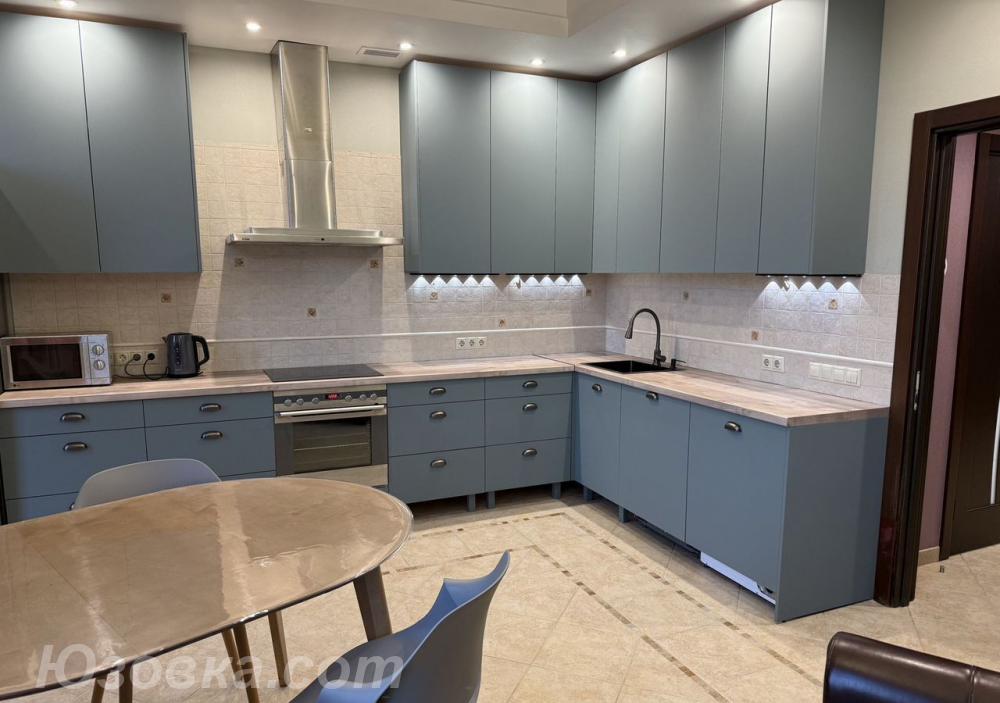 2-комн. квартира, 90м², с мебелью, 4/9 эт.