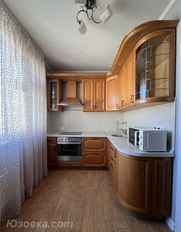 1-комн. квартира, 36м², с мебелью, 3/10 эт., ДОНЕЦК