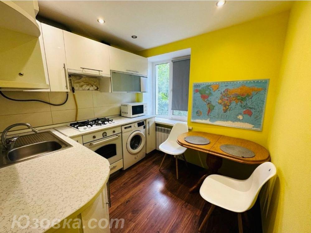 2-комн. квартира, 49м², с мебелью, 3/9 эт., ДОНЕЦК