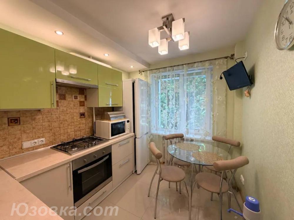 2-комн. квартира, 47м², с мебелью, 3/9 эт., ДОНЕЦК
