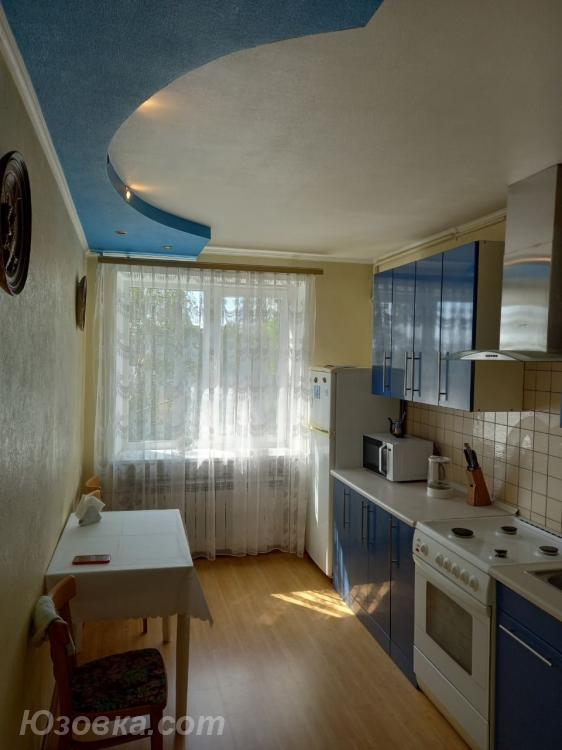 3-комн. квартира, 65м², с мебелью, 4/9 эт., Макеевка