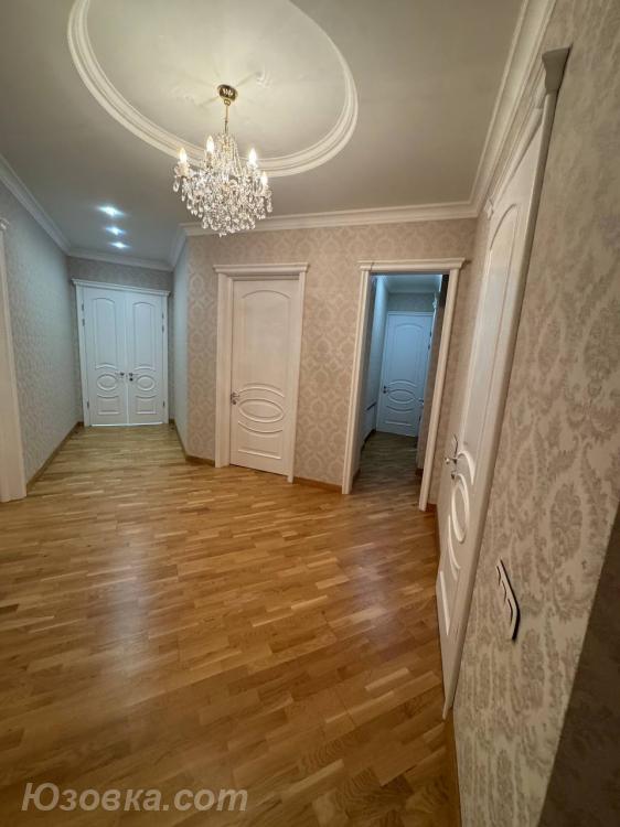 4-комн. квартира, 140 м², вторичка, 3/17 эт., ДОНЕЦК