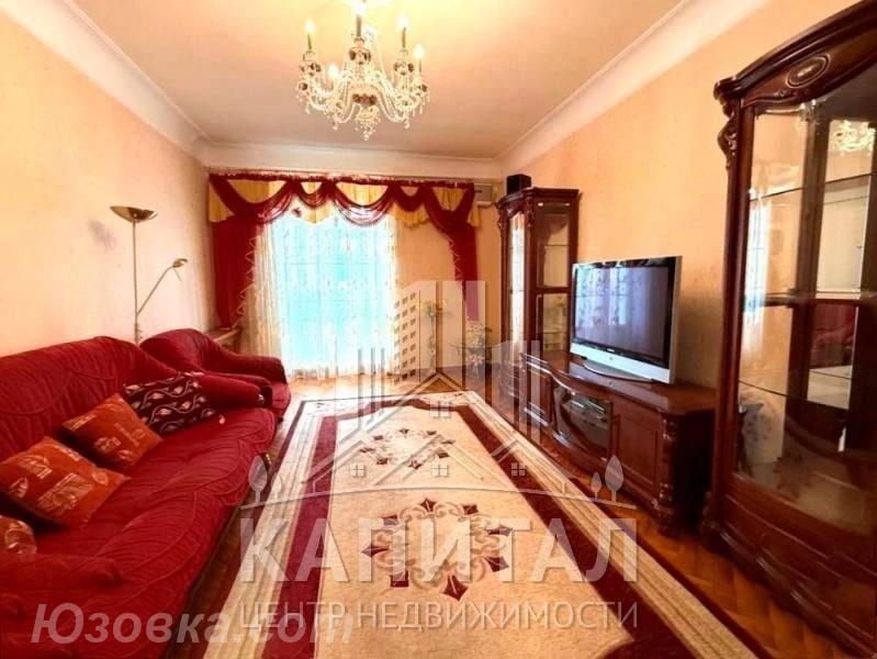 3-комн. квартира, 83 м², вторичка, 4/5 эт., ДОНЕЦК