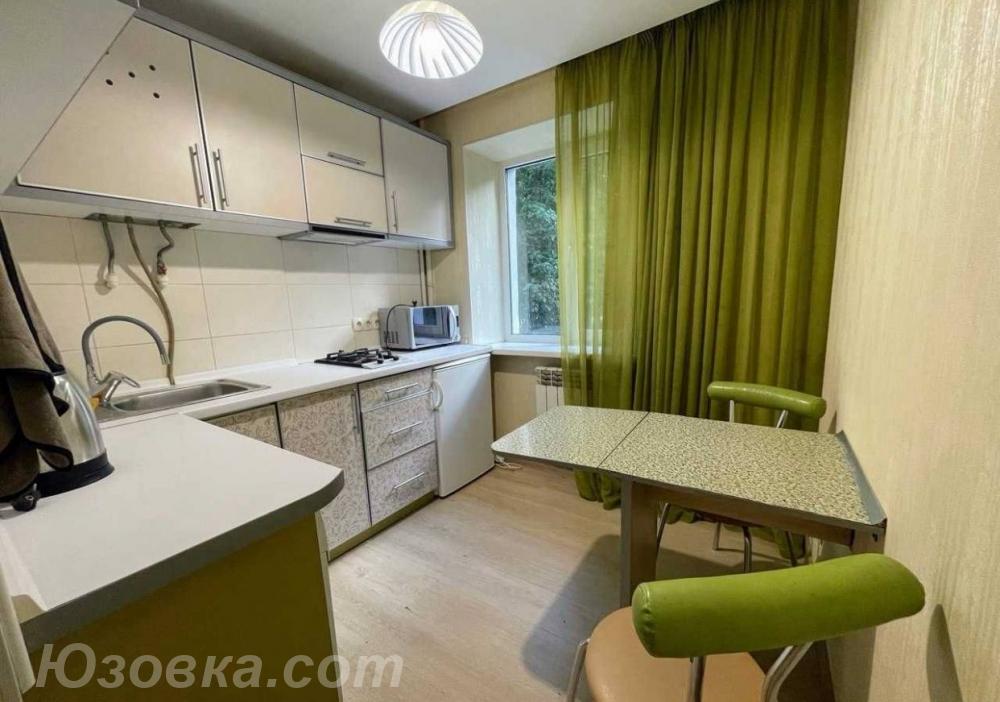1-комн. квартира, 36м², с мебелью, 3/9 эт., ДОНЕЦК