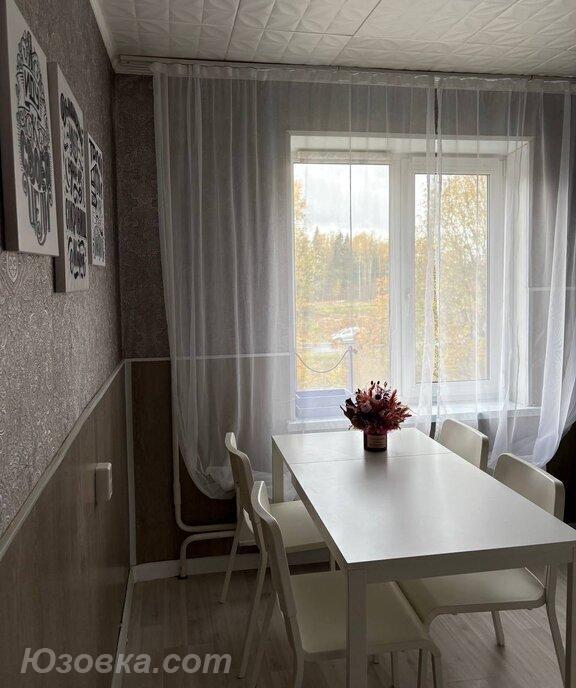 2-комн. квартира, 47м², с мебелью, 3/30 эт., ДОНЕЦК