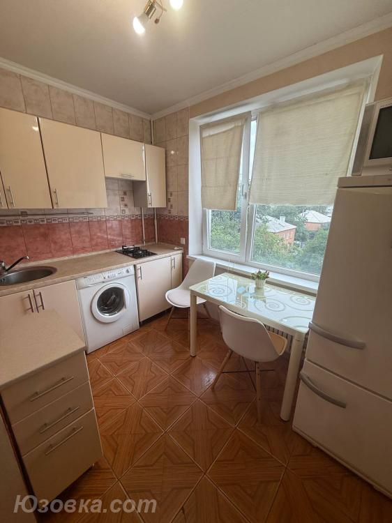 1-комн. квартира, 32м², с мебелью, 5/5 эт., ДОНЕЦК