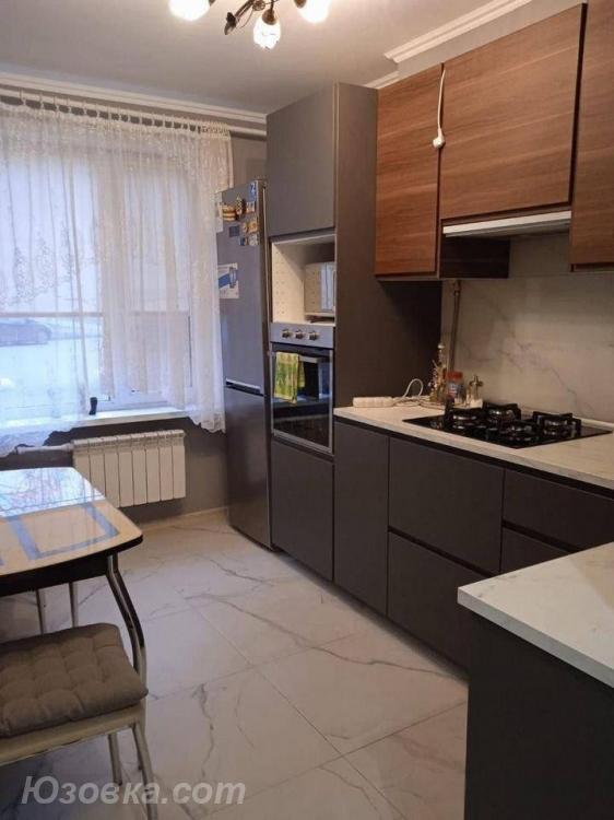 2-комн. квартира, 45м², с мебелью, 2/9 эт., ДОНЕЦК