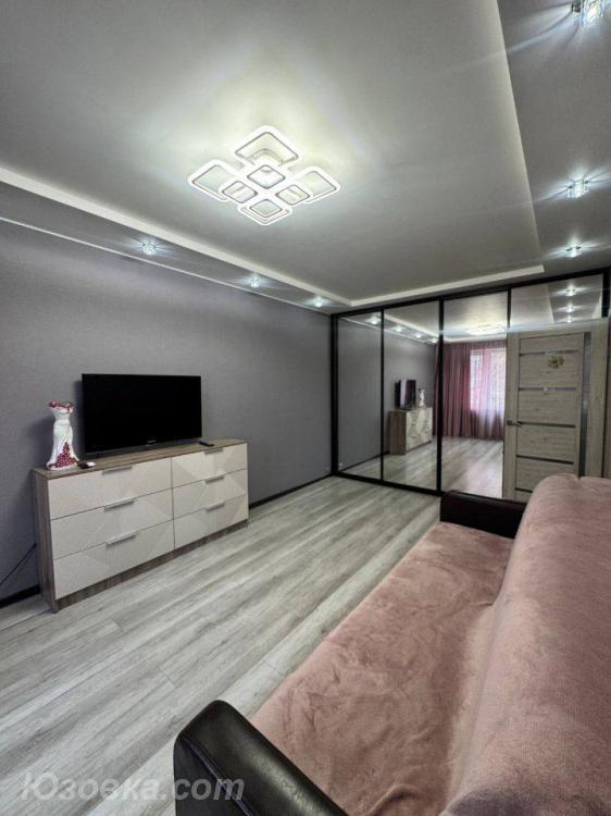 2-комн. квартира, 52м², с мебелью, 3/9 эт., ДОНЕЦК