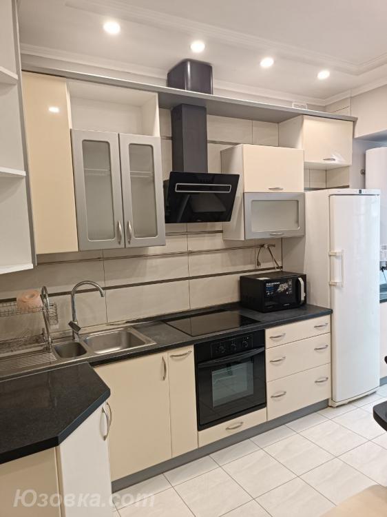 4-комн. квартира, 121м², с мебелью, 3/9 эт., ДОНЕЦК