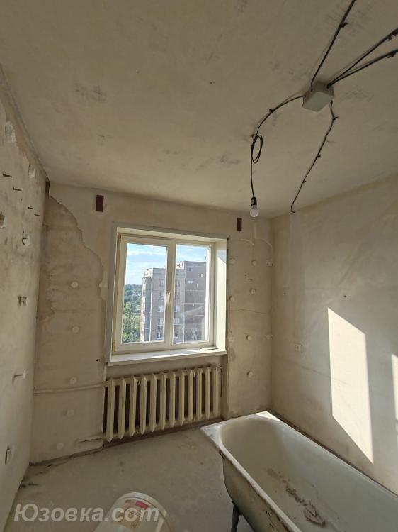 3-комн. квартира, 50 м², вторичка, 9/9 эт., Макеевка