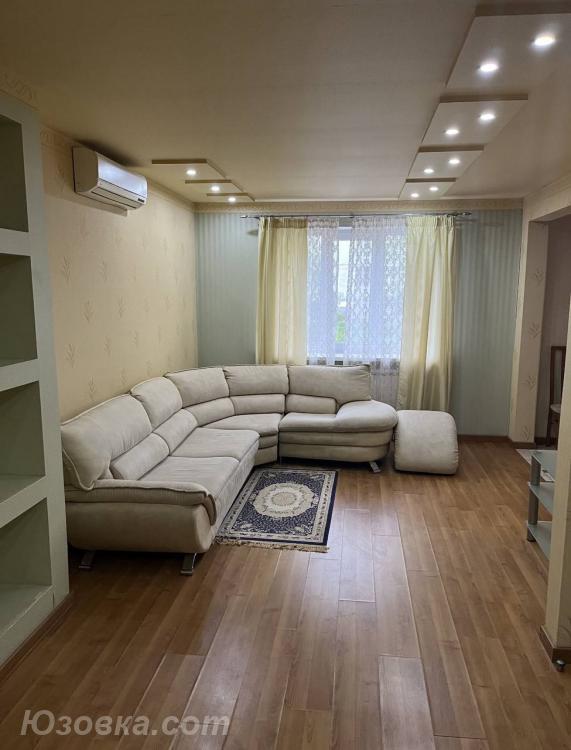 2-комн. квартира, 52м², с мебелью, 2/4 эт., ДОНЕЦК