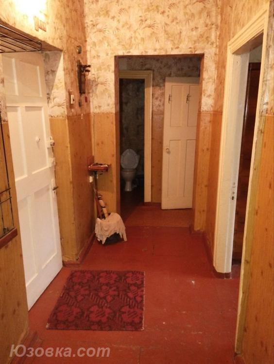 2-комн. квартира, 46 м², вторичка, 1/2 эт.