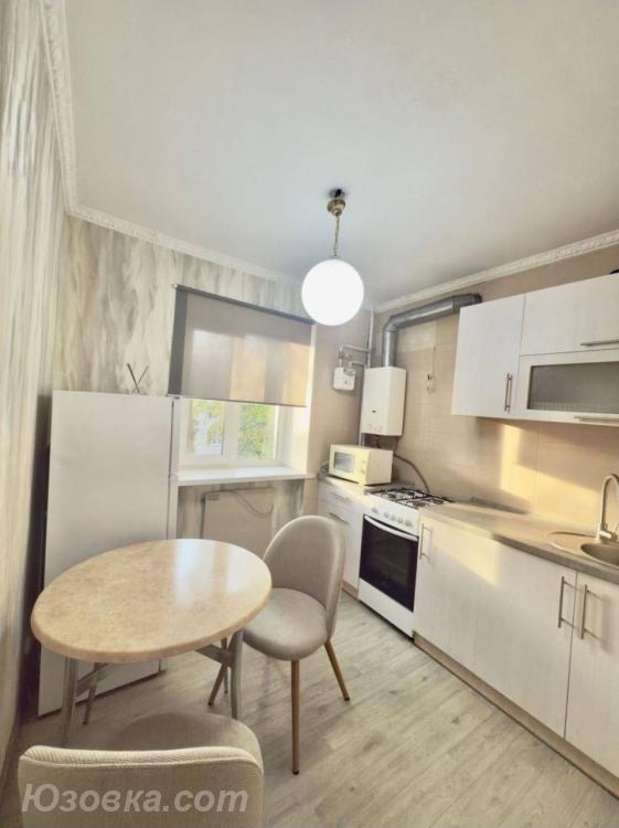 1-комн. квартира, 38м², с мебелью, 4/9 эт., ДОНЕЦК