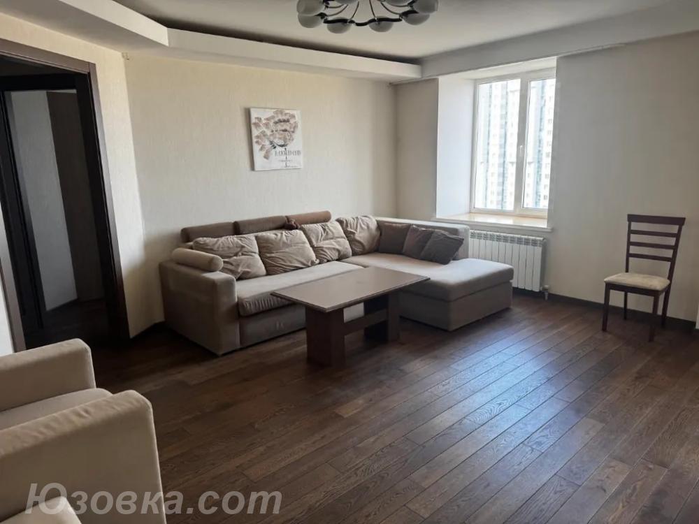 2-комн. квартира, 54м², с мебелью, 3/3 эт., ДОНЕЦК