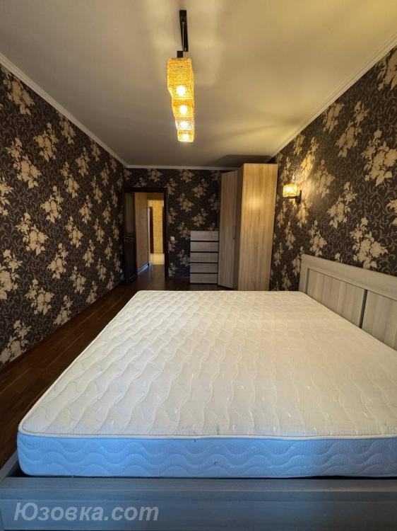 2-комн. квартира, 65м², с мебелью, 4/9 эт., ДОНЕЦК