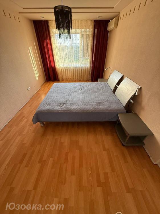 2-комн. квартира, 65м², с мебелью, 5/9 эт., ДОНЕЦК