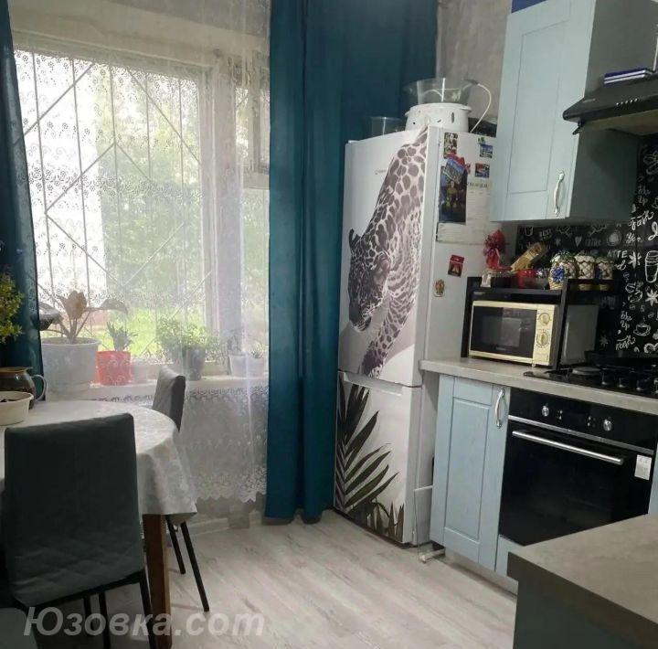 3-комн. квартира, 43м², с мебелью, 4/9 эт., ДОНЕЦК