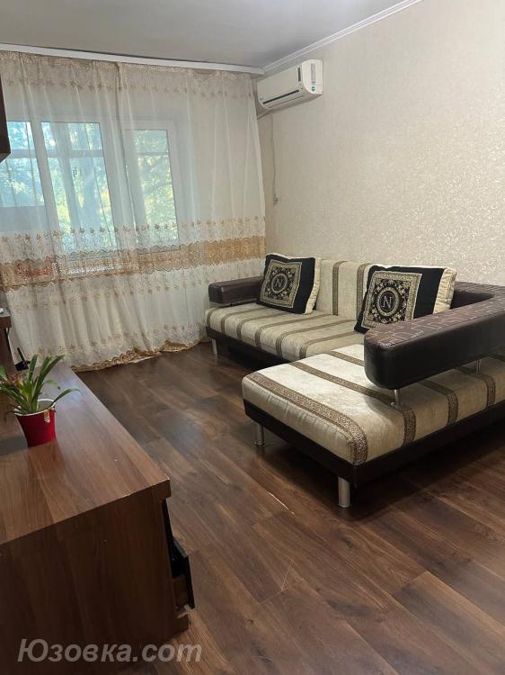 2-комн. квартира, 43м², с мебелью, 3/9 эт., ДОНЕЦК