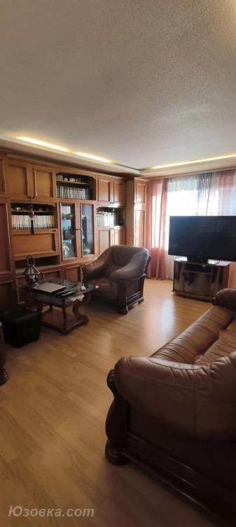 4-комн. квартира, 77 м², вторичка, 8/9 эт., ДОНЕЦК
