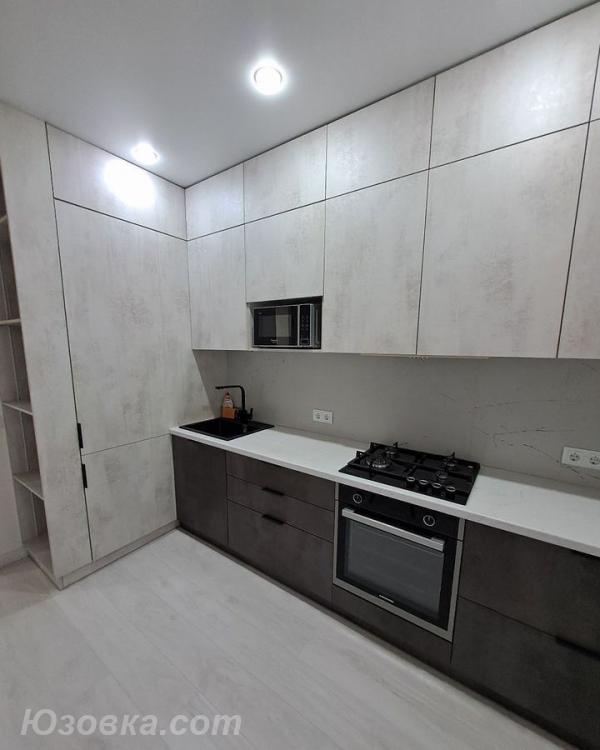 2-комн. квартира, 52м², с мебелью, 8/9 эт., ДОНЕЦК