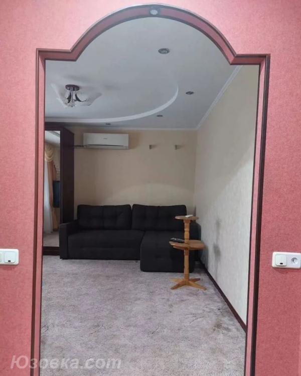3-комн. квартира, 35000м², с мебелью, 3/9 эт.