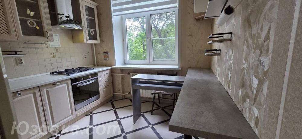 2-комн. квартира, 56м², с мебелью, 1/5 эт., ДОНЕЦК
