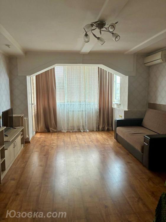 4-комн. квартира, 55м², с мебелью, 5/9 эт., ДОНЕЦК