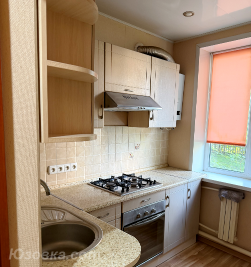 2-комн. квартира, 50 м², вторичка, 1/3 эт., ДОНЕЦК