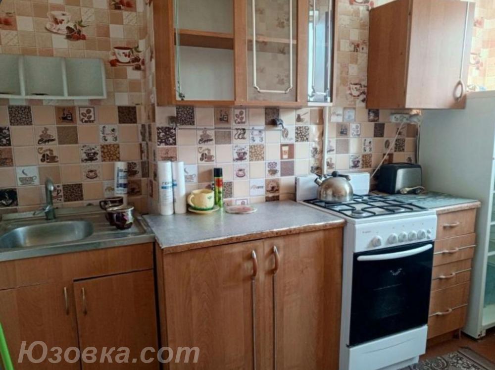 2-комн. квартира, 53 м², вторичка, 1/3 эт., ДОНЕЦК