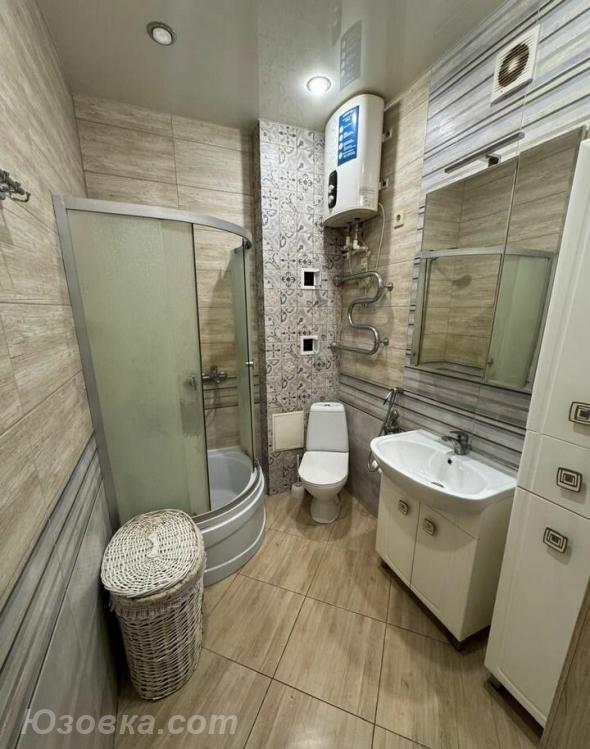 1-комн. квартира, 54м², с мебелью, 2/5 эт., ДОНЕЦК