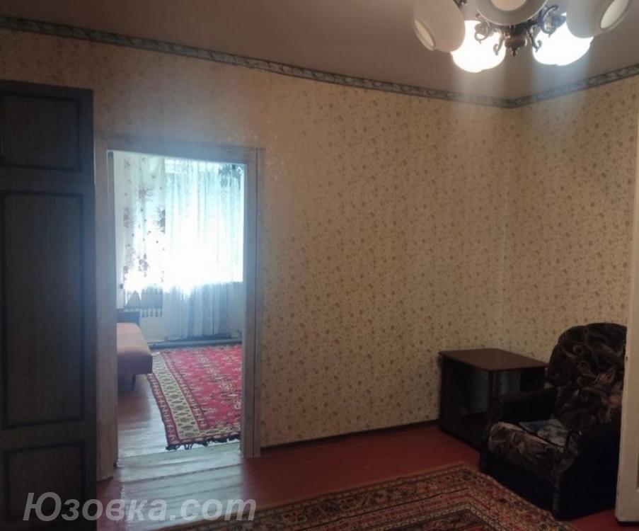 3-комн. квартира, 65 м², вторичка, 1/2 эт., Макеевка