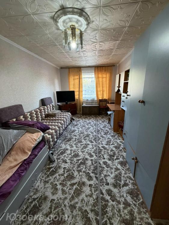 1-комн. квартира, 30 м², вторичка, 1/5 эт., Макеевка