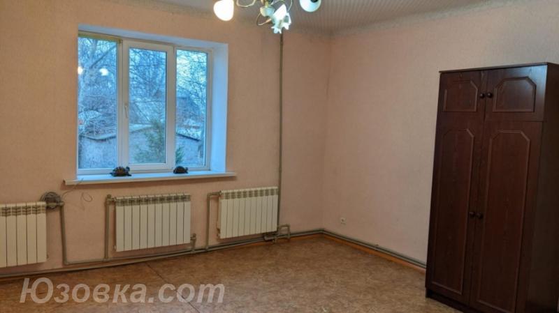 2-комн. квартира, 49 м², вторичка, 2/2 эт., ДОНЕЦК