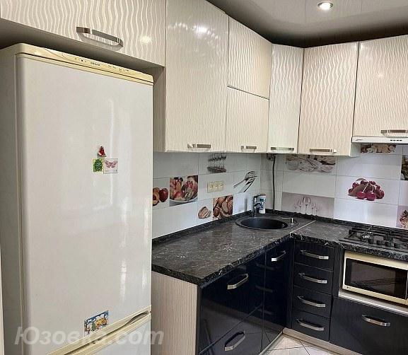 3-комн. квартира, 57 м², вторичка, 4/5 эт., ДОНЕЦК