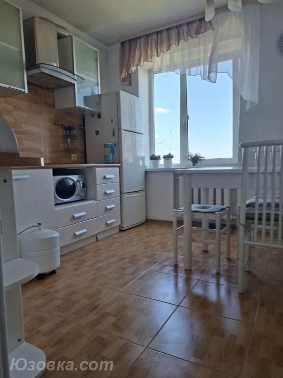 2-комн. квартира, 53м², с мебелью, 2/14 эт., ДОНЕЦК