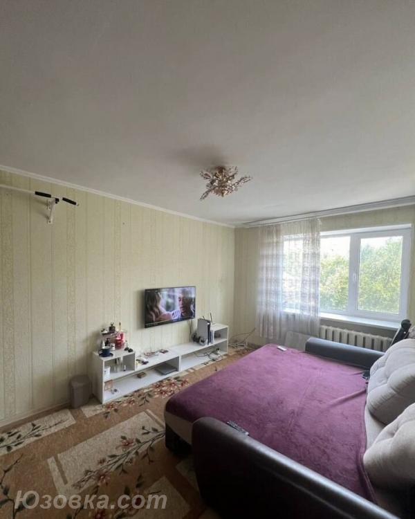 2-комн. квартира, 49м², с мебелью, 4/5 эт., ДОНЕЦК