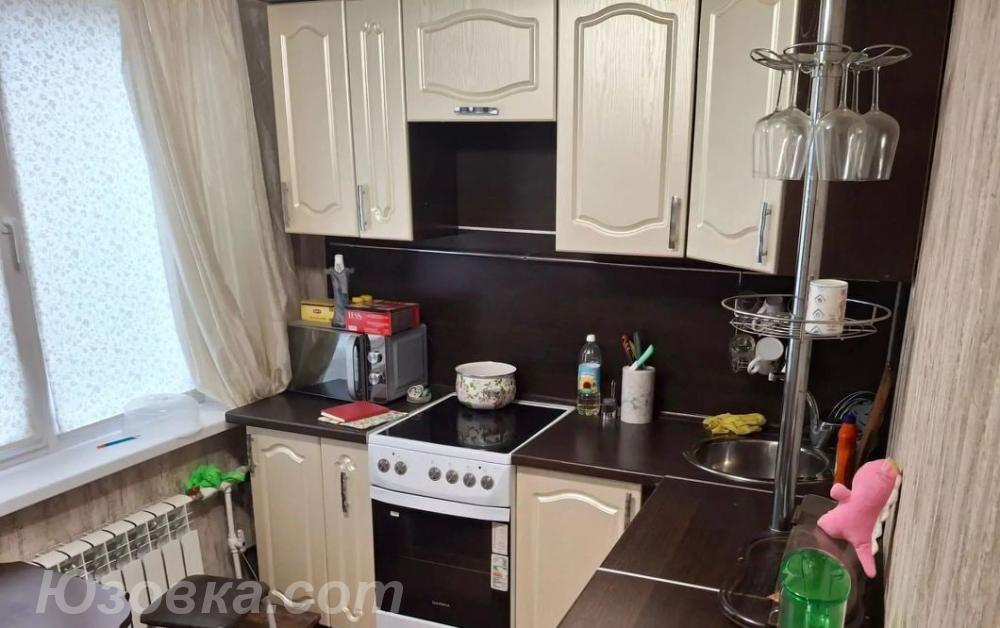 3-комн. квартира, 85м², с мебелью, 3/9 эт., ДОНЕЦК