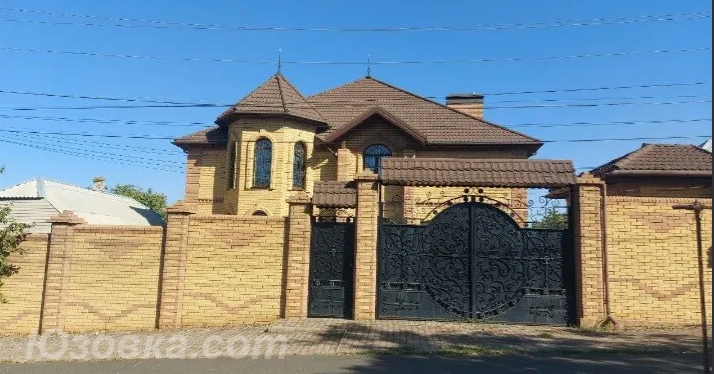 Дом , 550 м², на участке 9,0 сот., ДОНЕЦК