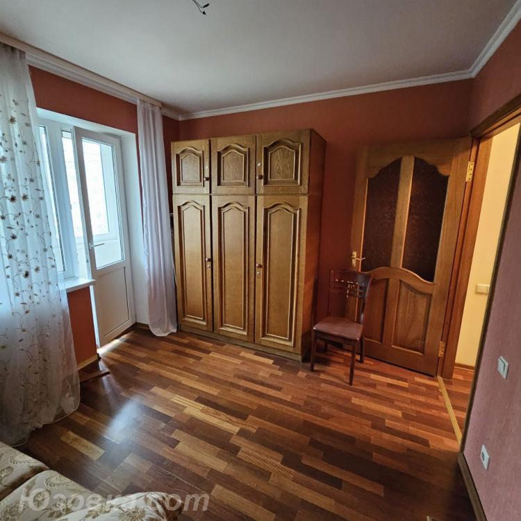 3-комн. квартира, 69 м², вторичка, 6/9 эт., Макеевка