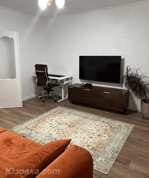 2-комн. квартира, 54м², с мебелью, 5/9 эт., ДОНЕЦК