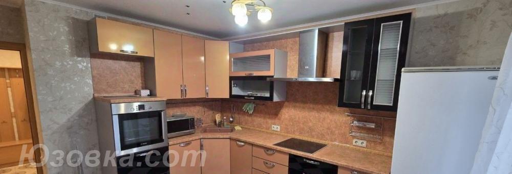 2-комн. квартира, 79м², с мебелью, 5/9 эт., ДОНЕЦК