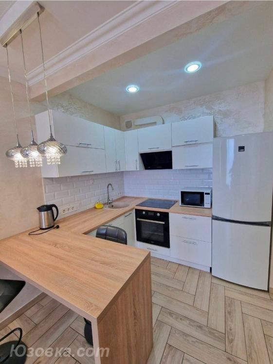 2-комн. квартира, 47м², с мебелью, 2/9 эт., ДОНЕЦК