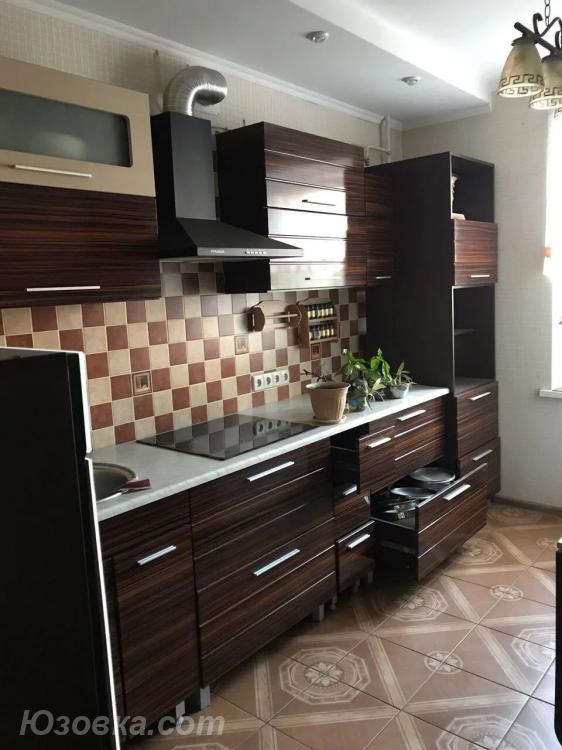 3-комн. квартира, 58м², с мебелью, 4/5 эт., ДОНЕЦК